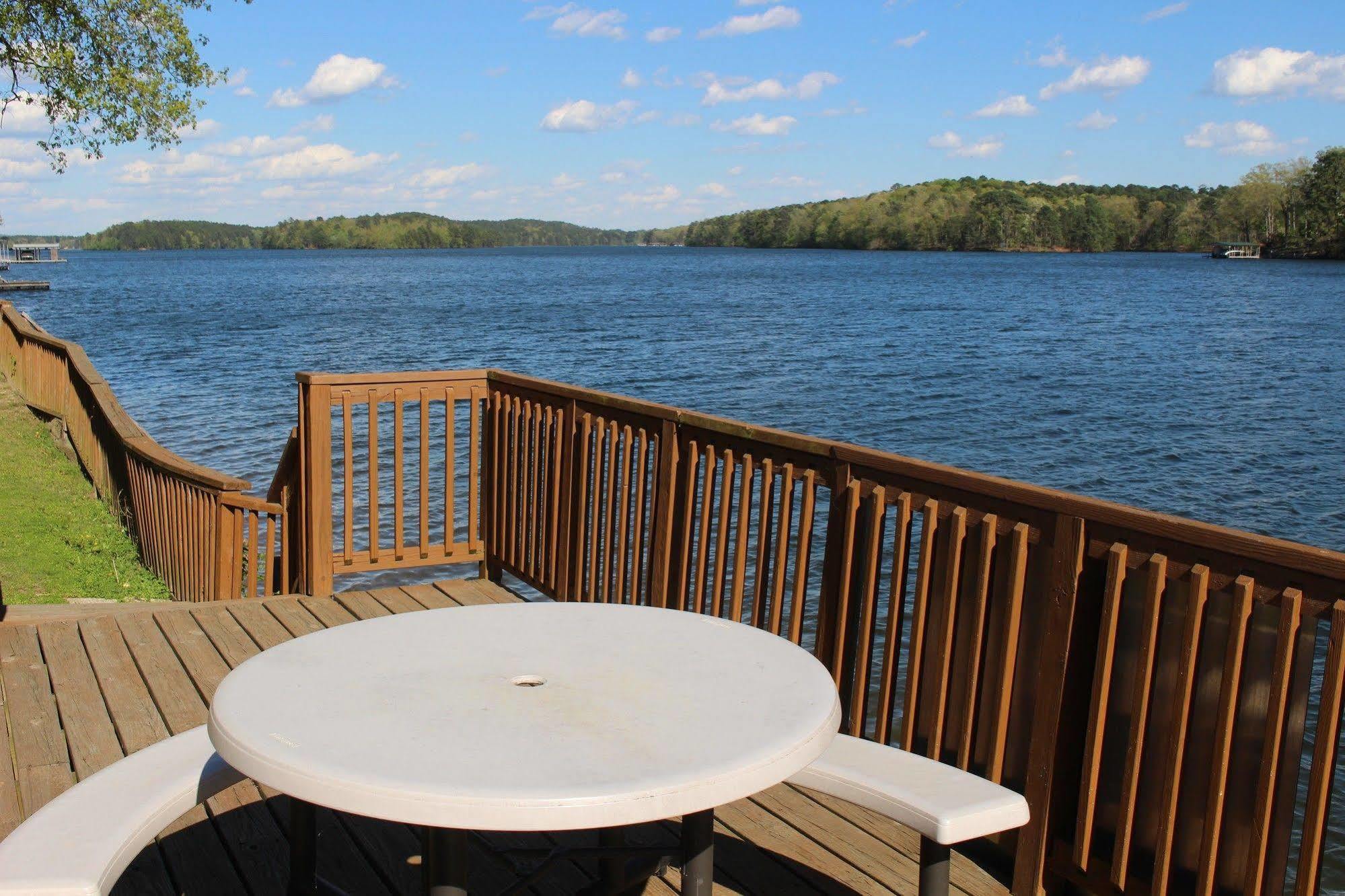 The Wharf Resort Lake Hamilton Eksteriør billede
